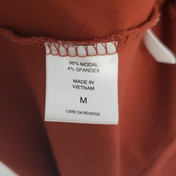 NY&Co. Burnt Orange Top - Picture 5 of 6